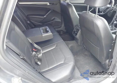 2018 Volkswagen Passat 2.0T Se z USA, uszkodzony, nr VIN 1VWBA7A31JC027521